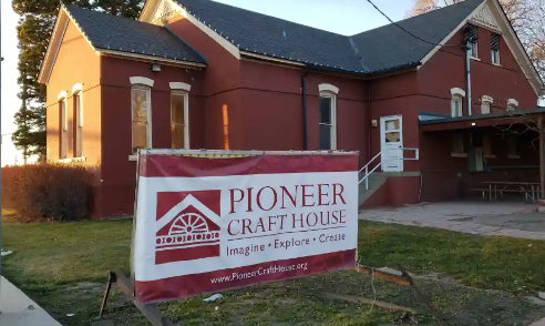 pioneer craft house